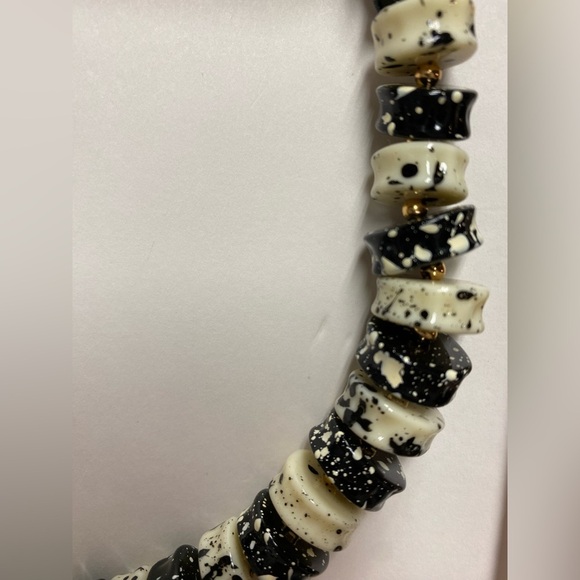 NWT. Zara Ecru/Black Combination Bead Necklace. - Picture 6 of 8